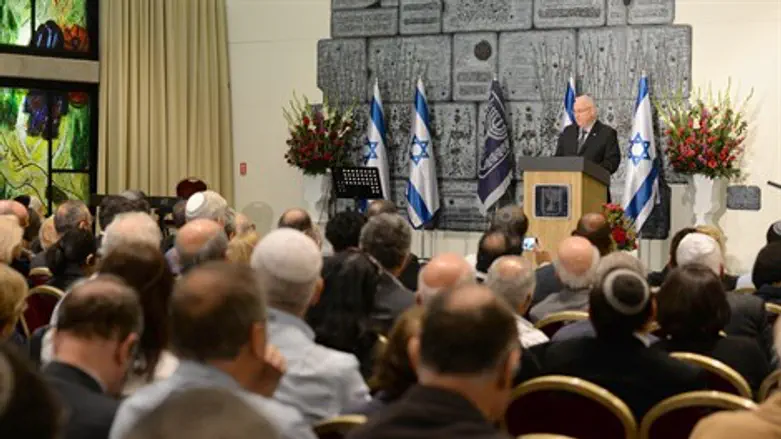 הטקס בבית הנשיא, הערב