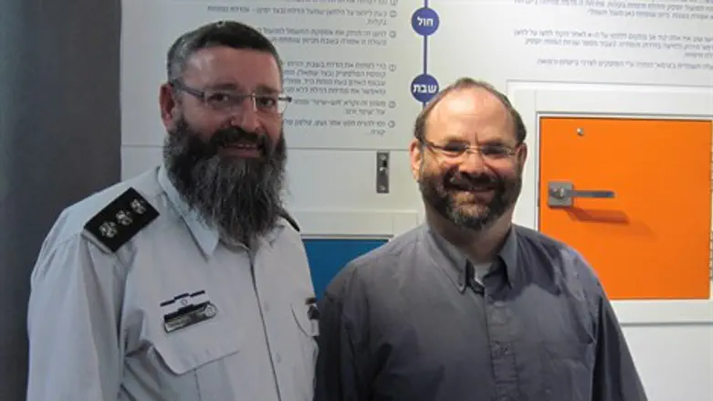 רב השב"ס, גד"מ הרב יהודה ויזנר, והמהנדס הראשי של 'צומת', משה לפידות,