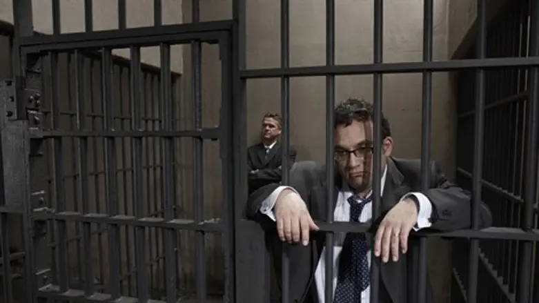 גברים בכלא, אילוסטרציה