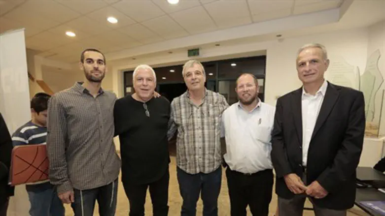 גרשון עם השותפים לכנס