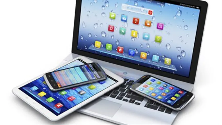 מחשבים, טאבלטים וטלפונים