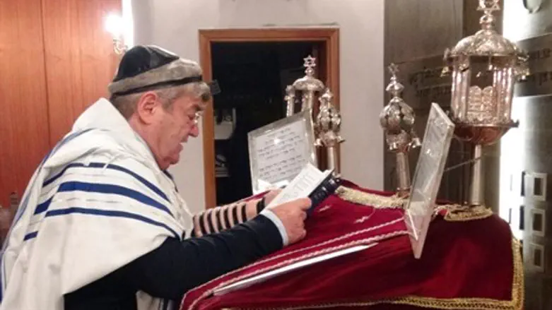 בית הכנסת באתונה