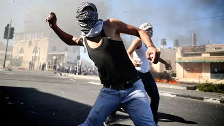 Arab rioters (file)