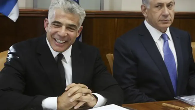 Yair Lapid, Binyamin Netanyahu