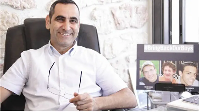 אברהם אזולאי