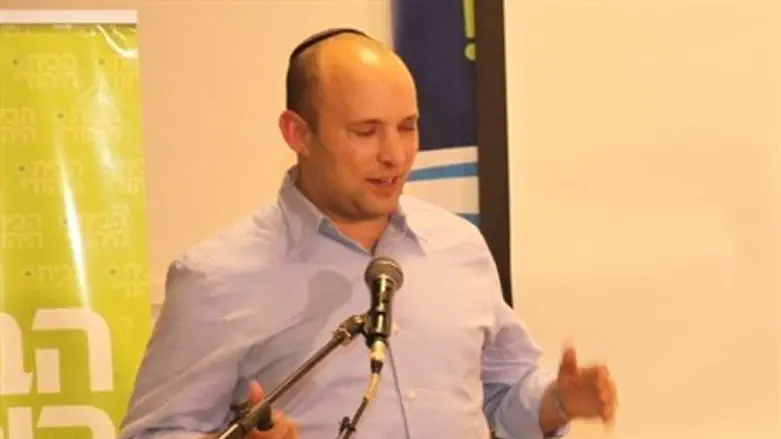 Нафтали Беннет в поселении Итамар