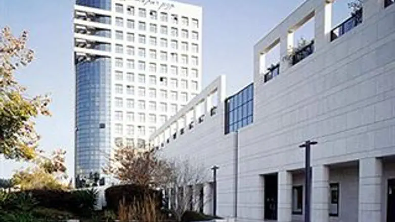 קניון רמת אביב