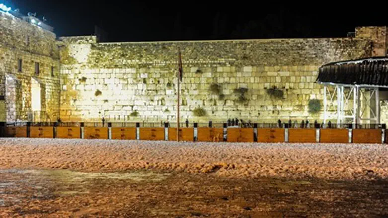 כותל הכותל המערבי שלג ירושלים העיר העתיקה