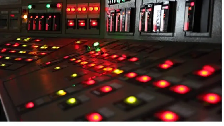 IEC Hadera station control room