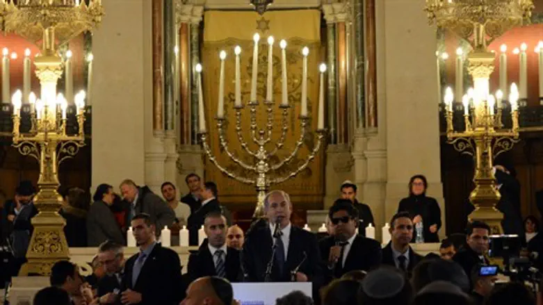 האזכרה בבית הכנסת הגדול בפריז, אמש