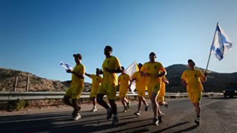 חיילי ''גולני'' במהלך המרוץ