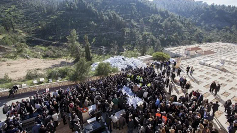 הלווית הנרצחים