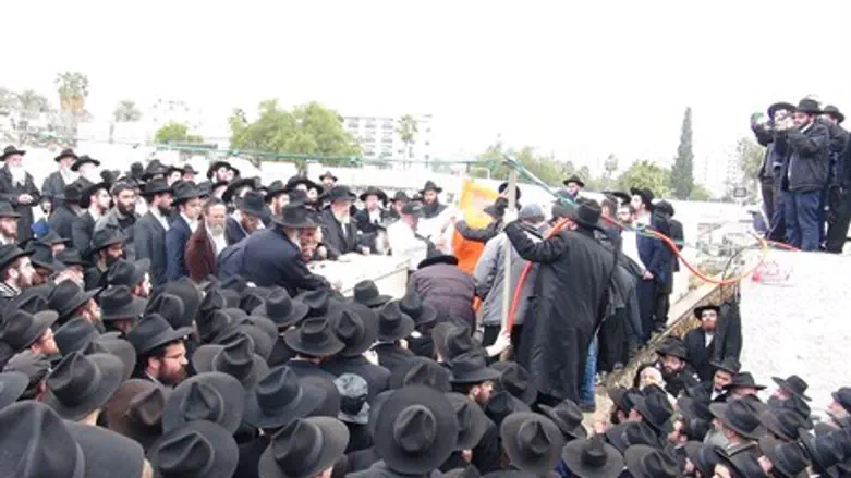 Похороны раввина Кфар-Хабада