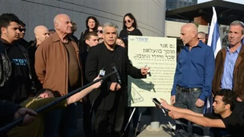 Яир Лапид у порога Кирии