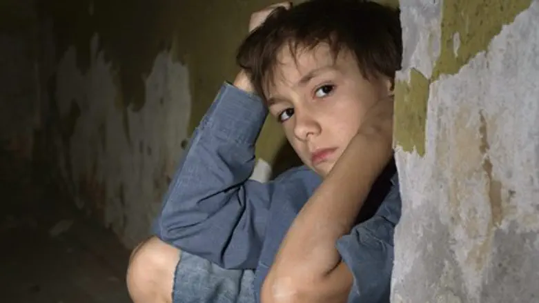 טיפול בשני רבדים: סור מרע ועשה טוב