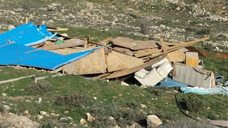 הרס בגבעת גל