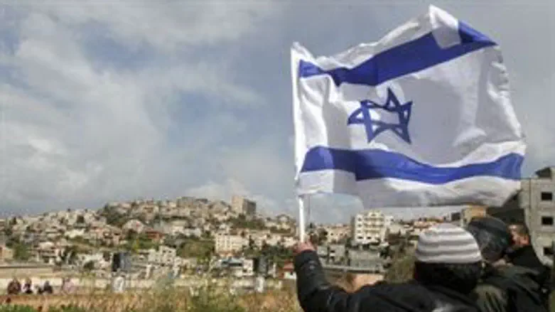 מארגנים צעדות. מרזל ובן גביר