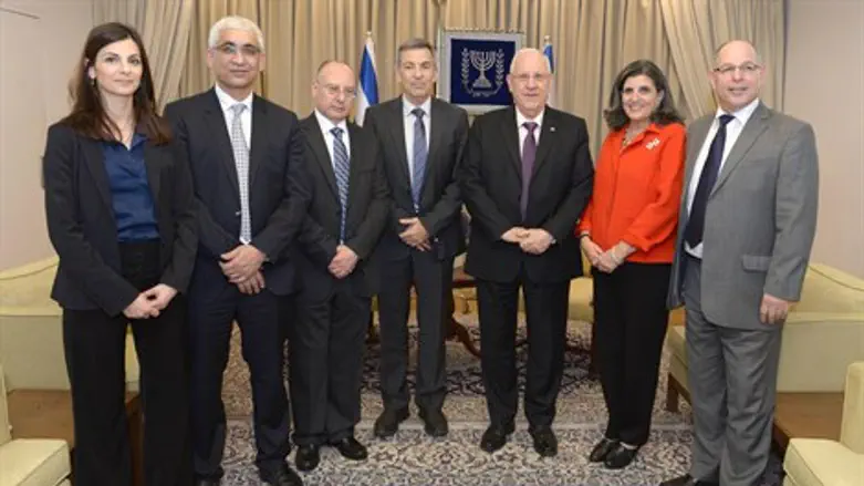 נשיא המדינה עם המנהלים הבכירים בשירות הציבורי