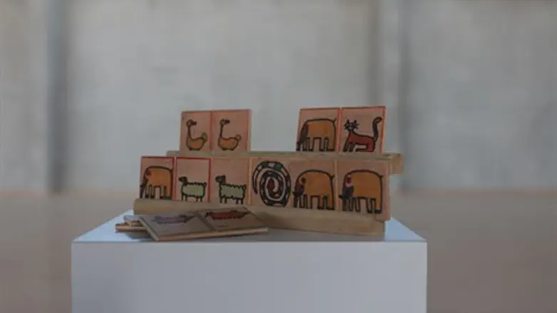 ציור על גבי עץ.בני רוזן