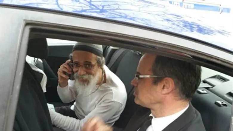 Офер Гамлиэль покидает тюрьму