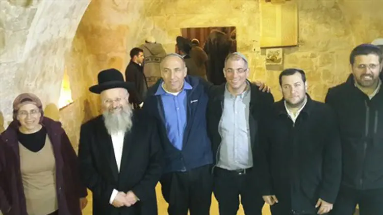 זוכרים ומתפללים