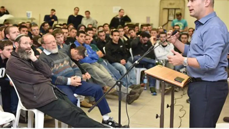 Naftali Bennett speaking in Eli