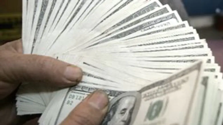 דולר בירידה.