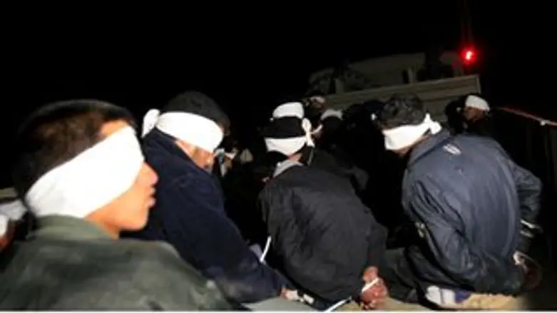 עצורים פלסטינים. ארכיון