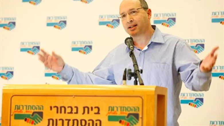 אבי ניסנקורן.