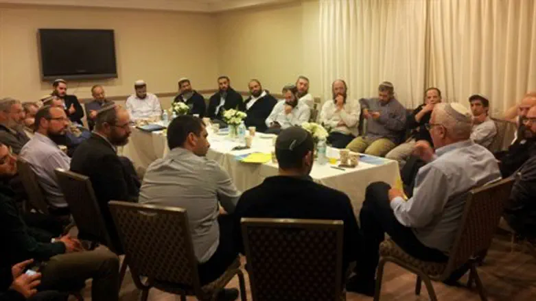 השר אריאל והרבנים בצפון