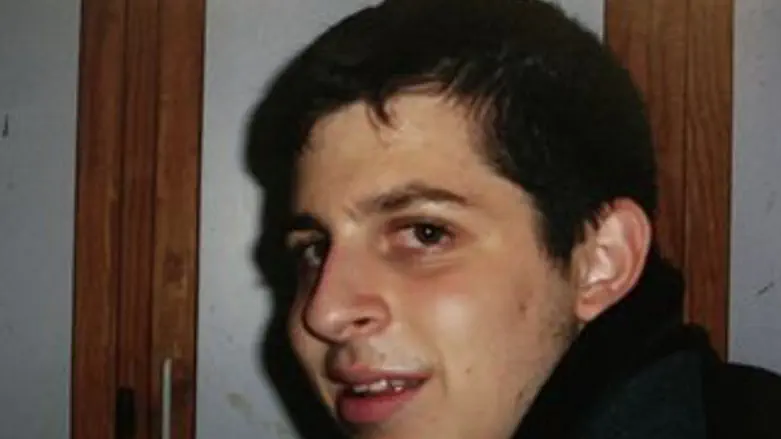 3 שנים בלעדיו.