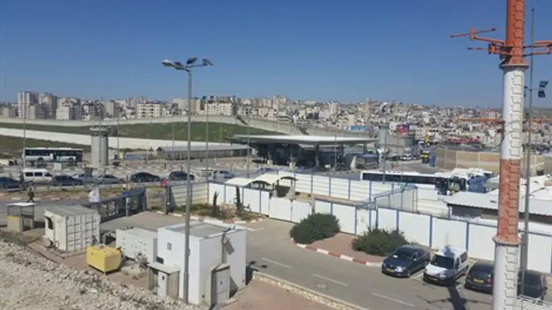 מעבר קלנדיה