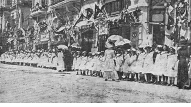 Jewish Girls Welcome Sultan