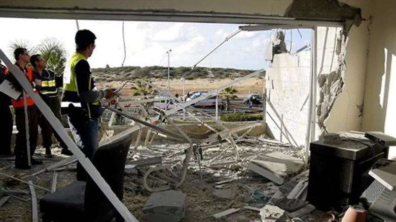 מקרבים את קו האש, לאן?