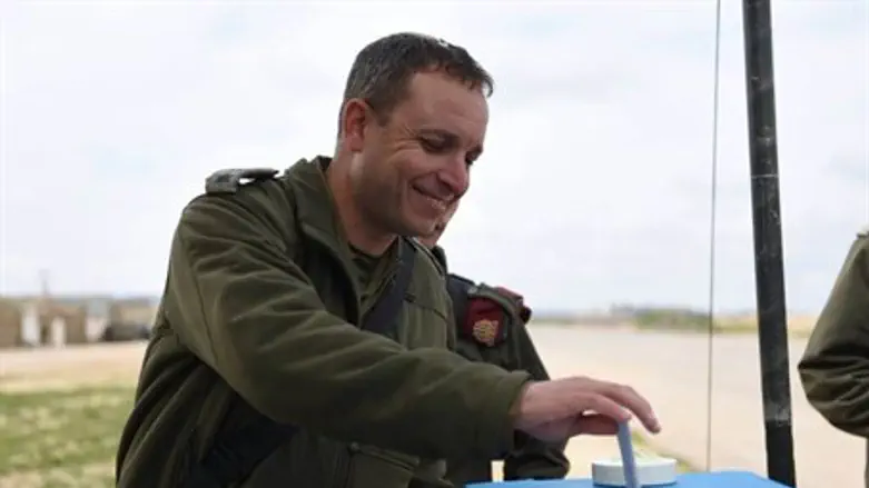 IDF officers voting