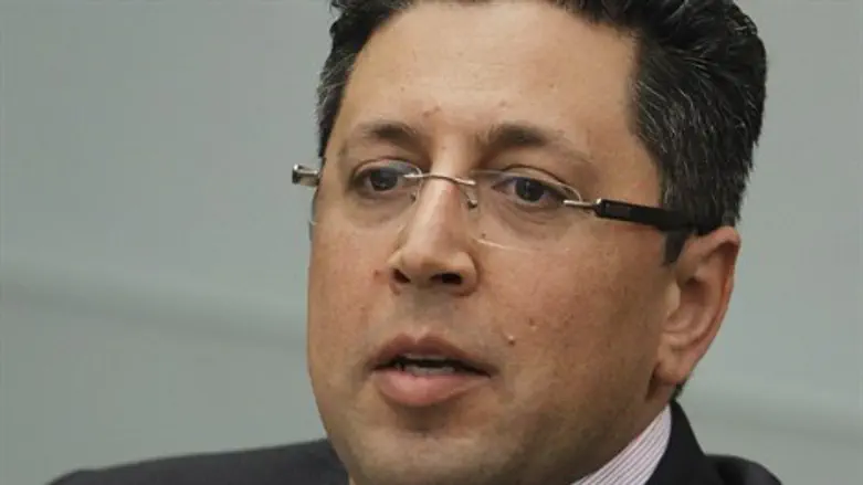 יתפטר. אילן שוחט