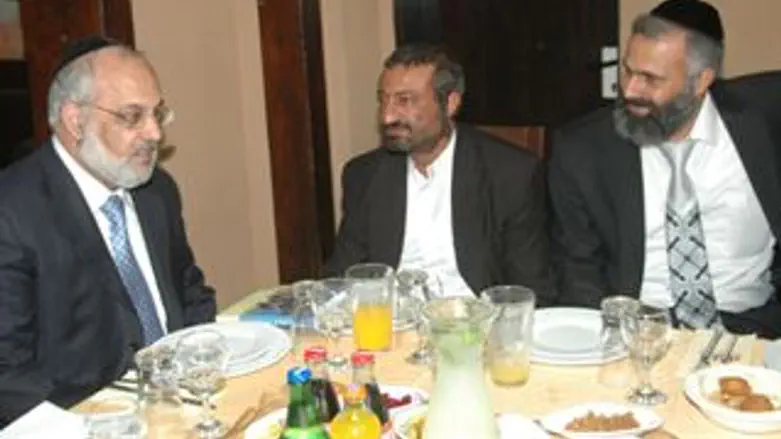 השר נהרי עם עולי תימן