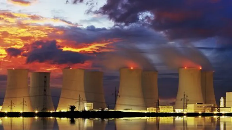 Nuclear plant (illustration)
