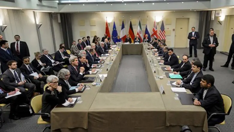 צוותי המו"מ - איראן והמעצמות