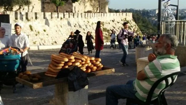 Arab vendor selling chametz at Yafo Gate