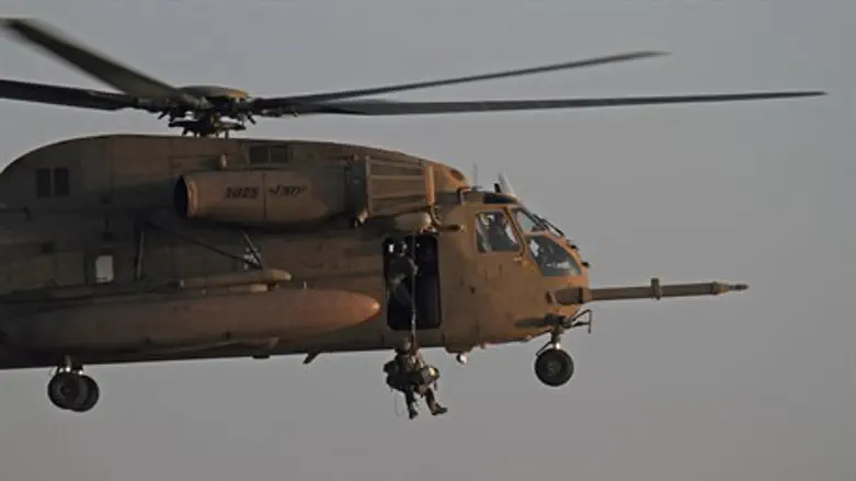 Helicopter rescue (file)