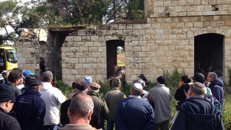 קצובר והמסיירים בתחנת הרכבת