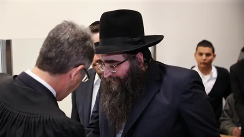 הרב פינטו ופרקליטו. הבוקר