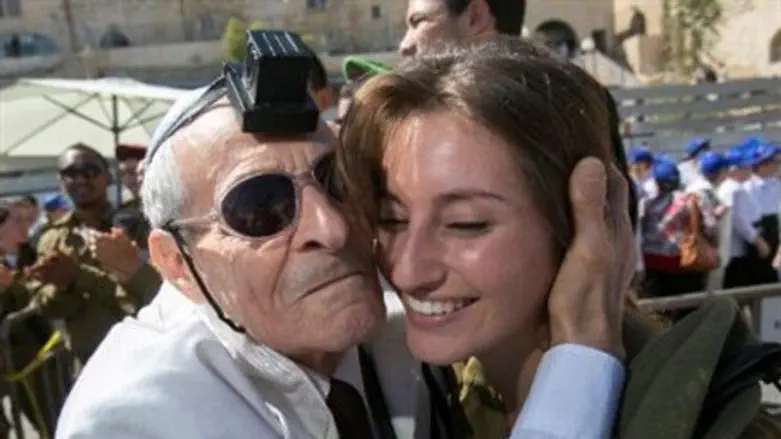 Survivor in Kotel Bar Mitzva (file)