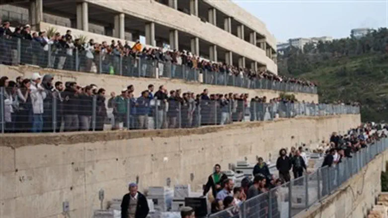 На похоронах Шалома Йохая Шерки (הי"ד)