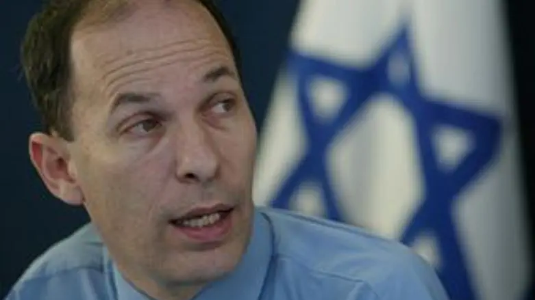 יעמוד בראש. יוגב