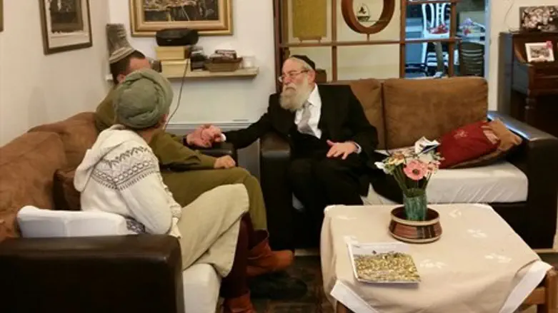 הפגישה בבית הרב