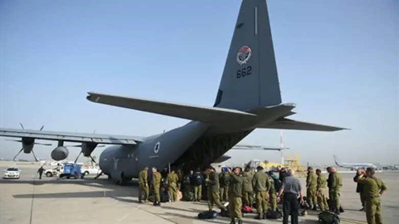 משלחת צה"ל לפני ההמראה לנפאל