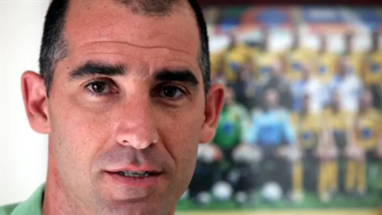 איציק קורנפיין