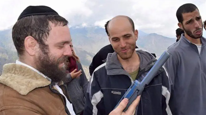 הרב חזקי ליפשיץ בחילוץ נפגעים